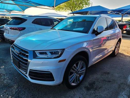White 2018 Audi Q5 2.0T Premium Plus