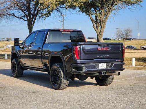 2024 GMC Sierra 2500 AT4