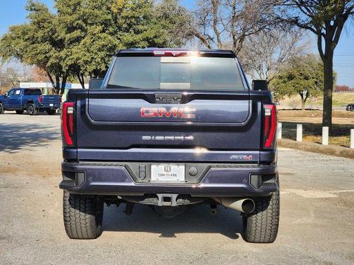 2024 GMC Sierra 2500 AT4