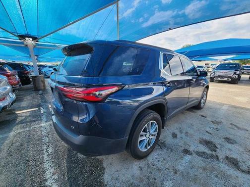 Northsky Blue Metallic 2023 Chevrolet Traverse LT Cloth