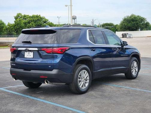 Northsky Blue Metallic 2023 Chevrolet Traverse LT Cloth