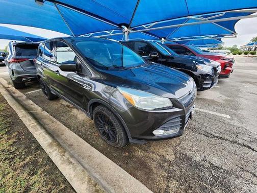 Magnetic Metallic 2015 Ford Escape SE