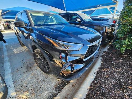 2022 Toyota Highlander L