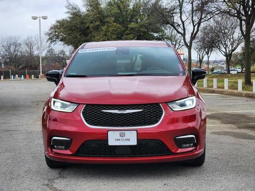 2025 Chrysler Pacifica L