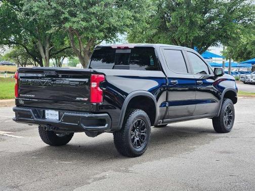 Black 2022 Chevrolet Silverado 1500 ZR2
