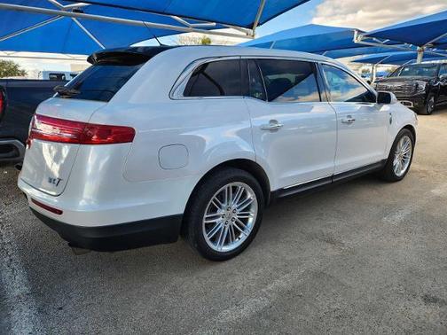 2018 Lincoln MKT Reserve