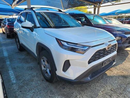 Ice Cap 2023 Toyota RAV4 XLE