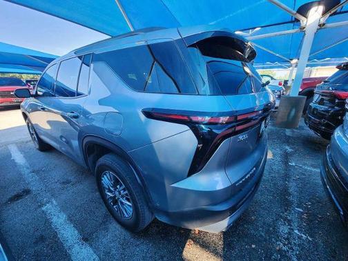 Sterling Gray Metallic 2024 Chevrolet Traverse LT