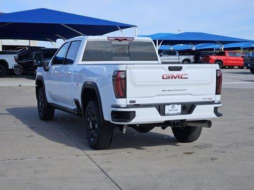 2026 GMC Sierra 2500 AT4