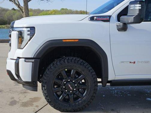 2026 GMC Sierra 2500 AT4