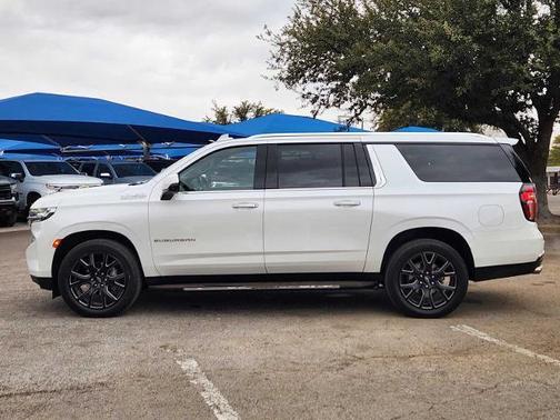 2023 Chevrolet Suburban 4WD High Country