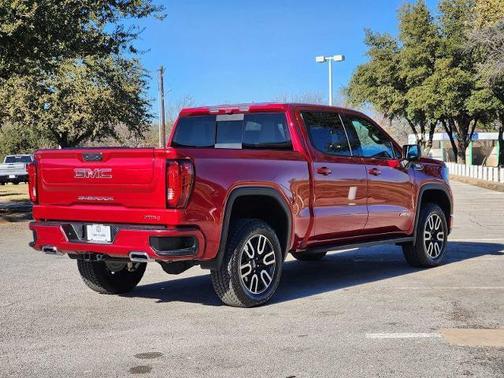 2025 GMC Sierra 1500 AT4