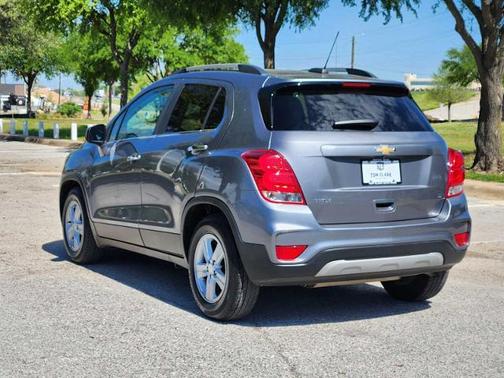 Satin Steel Metallic 2020 Chevrolet Trax LT