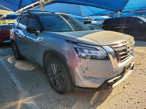 2023 Nissan Pathfinder SL FWD