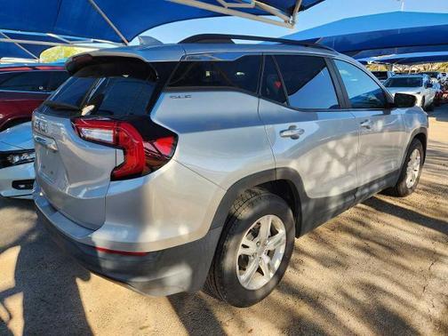 Quicksilver Metallic 2022 GMC Terrain SLE