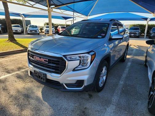 Quicksilver Metallic 2022 GMC Terrain SLE