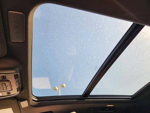 Crystal White Tricoat 2021 Cadillac Escalade Sport