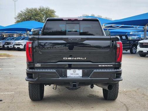2024 GMC Sierra 2500 Denali