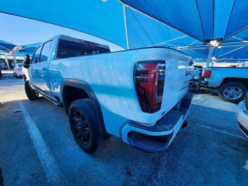 2024 GMC Sierra 2500 AT4