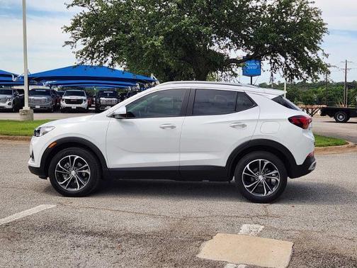 Summit White 2023 Buick Encore GX Select