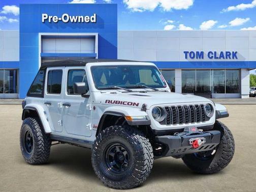 Bright White Clearcoat 2025 Jeep Wrangler Rubicon