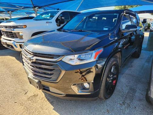 Mosaic Black Metallic 2021 Chevrolet Traverse Premier