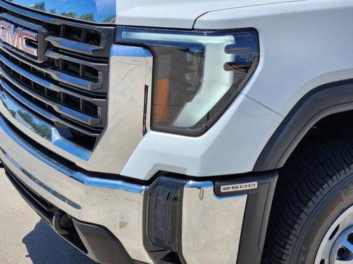 2025 GMC Sierra 2500 Pro