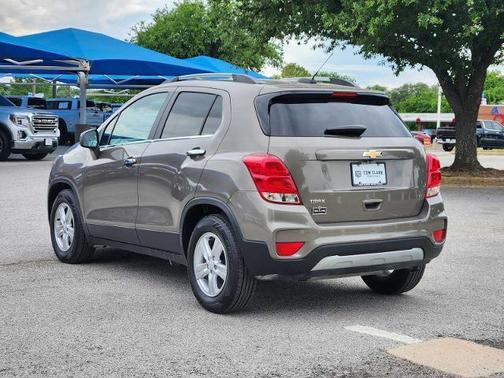 Stone Gray Metallic 2020 Chevrolet Trax LT
