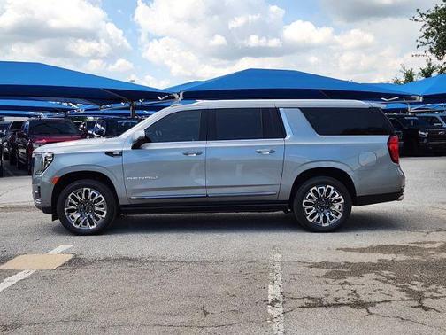 Sterling Metallic 2023 GMC Yukon XL Denali Ultimate