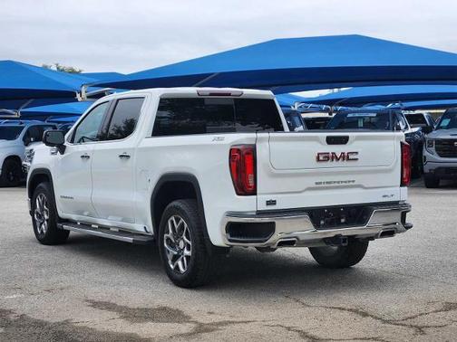 Summit White 2023 GMC Sierra 1500 SLT