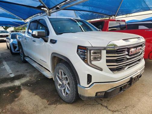 Summit White 2023 GMC Sierra 1500 SLT