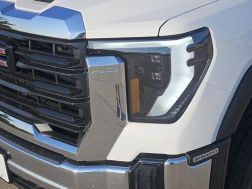 Summit White 2026 GMC Sierra 2500 Pro