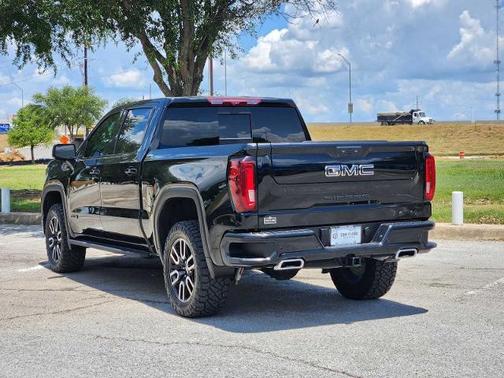 Onyx Black 2025 GMC Sierra 1500 AT4