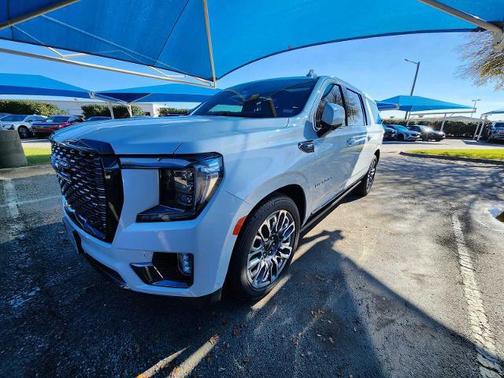 2023 GMC Yukon XL Denali Ultimate