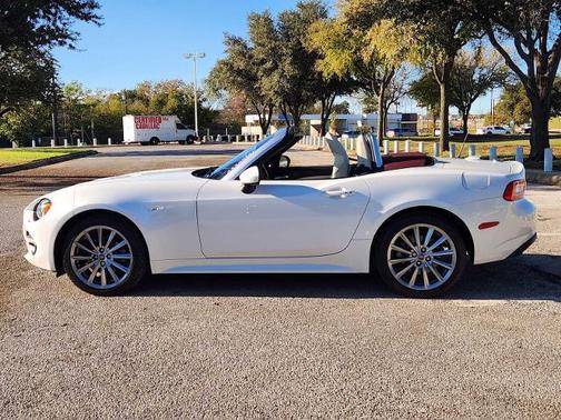 2019 FIAT 124 Spider Base