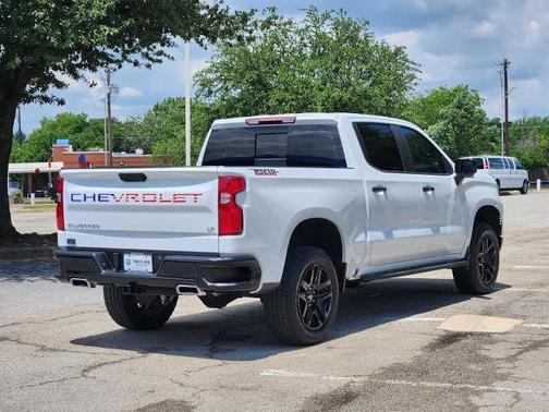 Summit White 2025 Chevrolet Silverado 1500 LT Trail Boss