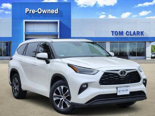 Blizzard Pearl 2021 Toyota Highlander XLE