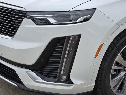 2025 Cadillac XT6 Premium Luxury FWD