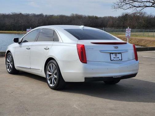 2016 Cadillac XTS Standard