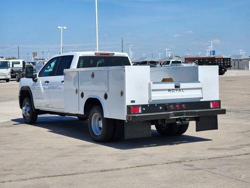 Summit White 2026 GMC Sierra 3500 Base