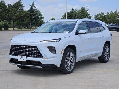 Iridescent White Tricoat 2026 Buick Enclave Avenir FWD