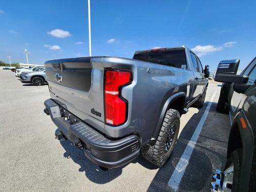 Sterling Gray Metallic 2025 Chevrolet Silverado 2500 4WD Crew Cab Standard Bed ZR2