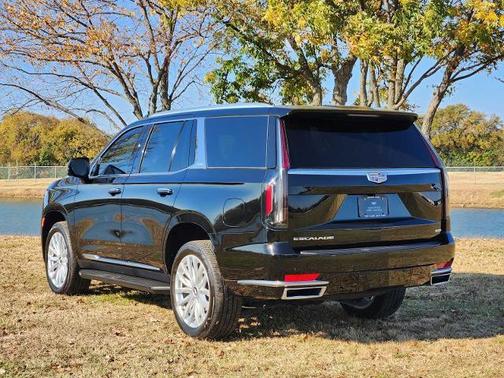 2024 Cadillac Escalade Luxury