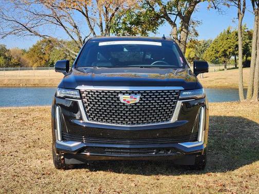 2024 Cadillac Escalade Luxury