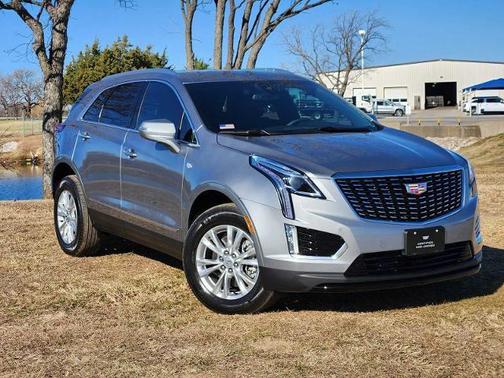 2026 Cadillac XT5 Luxury