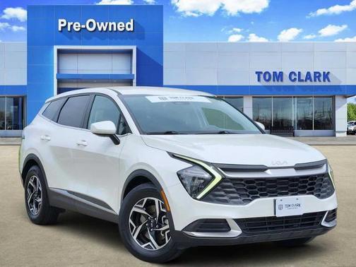Snow White Pearl 2023 Kia Sportage LX
