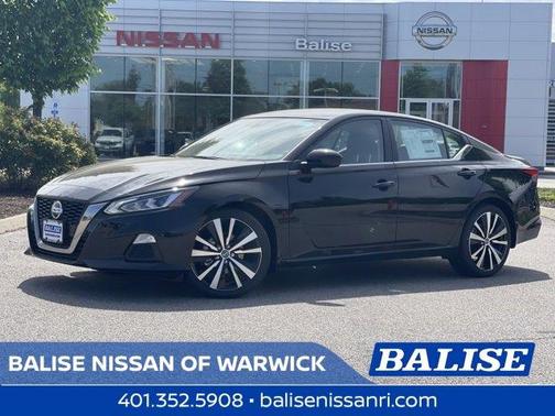 Black 2022 Nissan Altima 2.5 SR