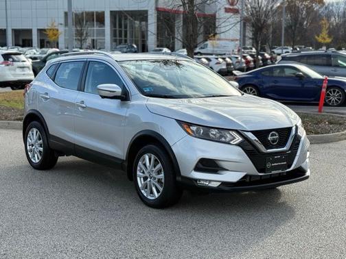 2022 Nissan Rogue Sport SV