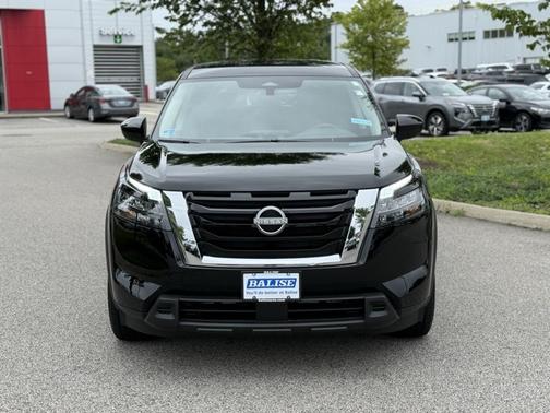 2024 Nissan Pathfinder S