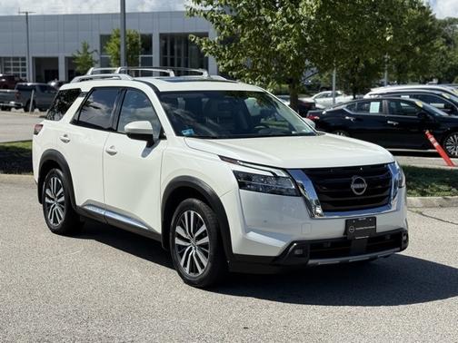 2022 Nissan Pathfinder Platinum